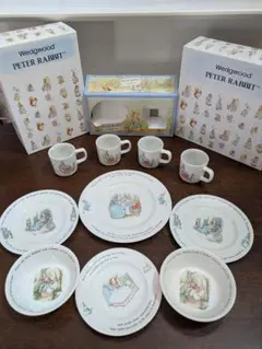 【未使用】WEDGWOOD 　ピーターラビット 食器セット3箱のサムネイル