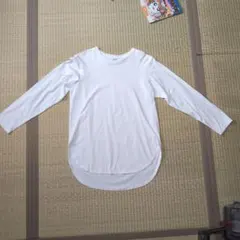 UNIQLO 長袖Tシャツ ホワイト綿100% Mサイズのサムネイル