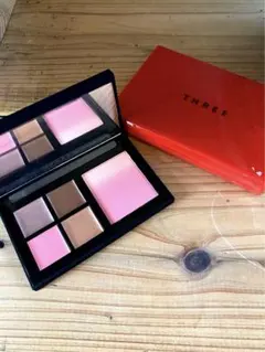 【THREE】新品アンジェリック メタリックパレットX01