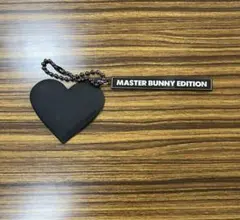 新品　MASTER BUNNY EDITION ネームプレートのサムネイル
