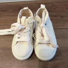 クリーム色 スニーカー　zara 14cm