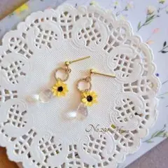 Flower beads×ドーム向日葵*ピアス イヤリング - メルカリ