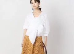 【美品】ヴェルメイユパーイエナ ウエストリボンVネックブラウス ホワイト 白のサムネイル