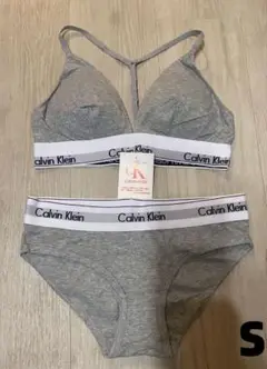 Calvin Klein ブラジャーショーツセット Ｓサイズ &113