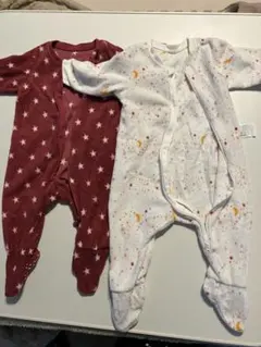 赤い星柄60㎝と白い月星柄70㎝ロンパース2点セット