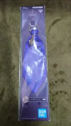 ディズニー ツイステ ネクタイ風モチーフチャーム ポムフィオーレ寮