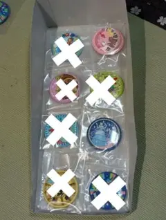 ディズニー　刺繍缶バッチ　ビスケット