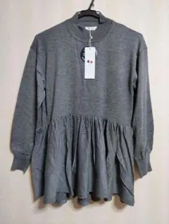 a.v.v グレー ハイネック フリル付きニット 週末お値下げ価格！！