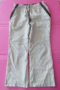 ベージュ防水ナイロンパンツ 130 ①ポケット付