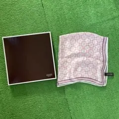 COACH ピンク 幾何学模様 スカーフ　箱無し