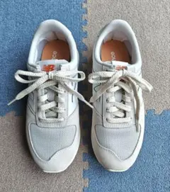 ニューバランス　New Balance 420M スニーカー　ベージュ×ホワイトのサムネイル