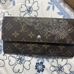 Louis Vuitton 二つ折り財布 モノグラム・フラワー