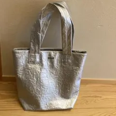 美品　ズッカ　ZUCCa エンボスバッグ　トートバッグ　レザー　シルバー