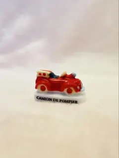 CAMION DE POMPIER (消防車)モチーフのフェーブ
