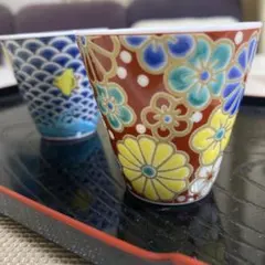 九谷焼　青郊　お猪口　梅菊模様と千鳥模様　　　　縁起ちょこ