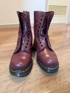 ドクターマーチン　10ホール　UK7(26cm) チェリーレッド　靴紐付き