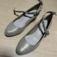 ビジュー付きグリッターアンクルストラップパンプス　RANDAのサムネイル