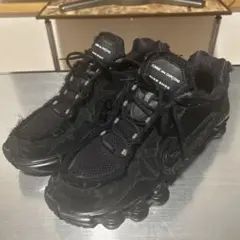 Comme des Garçons Nike Shox ブラックスニーカー
