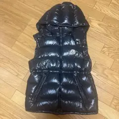 MONCLER ダウンベスト ファー付き ブラック - メルカリ