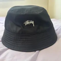 Stussy ブラック バケットハット