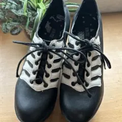 アイロンフィスト レースアッププラットフォームシューズ 黒と白