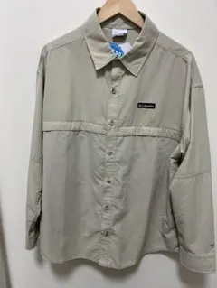 新品　未使用　Columbia ベージュ　アウトドアシャツ Mサイズ