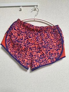 Nike Dri-FIT ヒョウ柄ショートパンツ サイズS