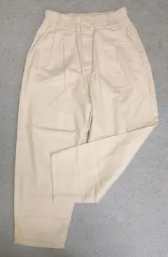 ハイウエスト・ゆったりテーパードパンツ　未使用タグ付
