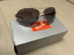 Ray-Ban サングラスのサムネイル