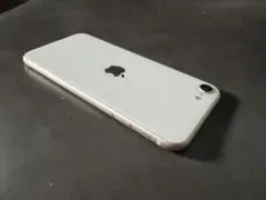 Apple iPhone SE 第三世代ホワイト 256GB（MMYK3J/A）