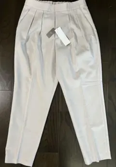 未使用【タグ付】 Мサイズ 自由区 テーパードパンツ オンワード 38 