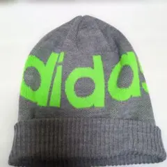 値引きします adidas ニット帽 グレー/グリーン フリーサイズ