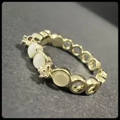 ゴールドトーン サークルモチーフリング　可愛い　レディース　新品未使用