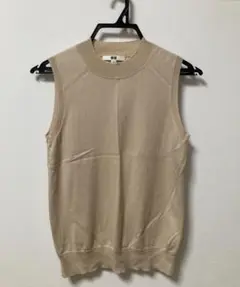 お値下げ　UNIQLO ベージュ ノースリーブニット M