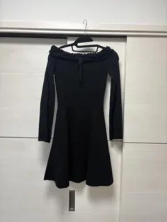 Darich オフショルダー フリル付き 黒ワンピース