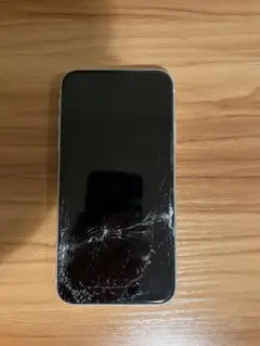 iPhone 11 ホワイト 画面ひびあり