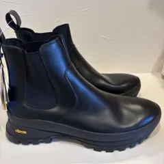 新品　ZARA Vibramソール サイドゴアブーツ ブラックのサムネイル