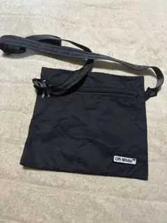 希少 Off-White サコッシュ ブラック バッグ ボディバッグ ウエストのサムネイル