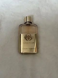 Gucci Guilty Pour Femme 香水のサムネイル