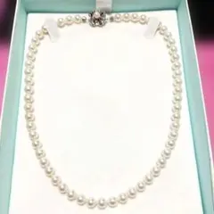 アコヤ真珠天然無着色花珠、ラウンドピンクネックレス43.０センチ、ケ－ス付き！