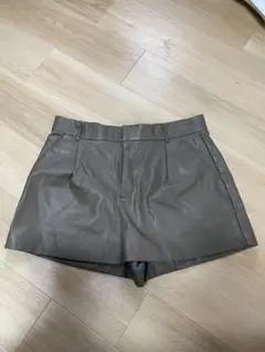 ZARA ショートパンツ