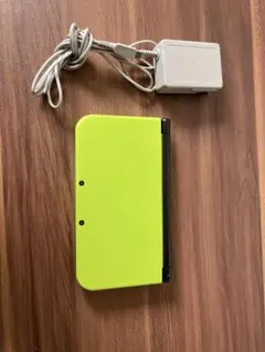 New 3DS LL ライムグリーン 充電器付き