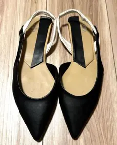 【美品】ZARA 黒と白 ポインテッドトゥ ミュール　38サイズ