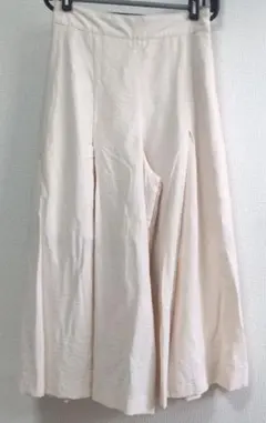 クリーム色 プリーツ ガウチョパンツ