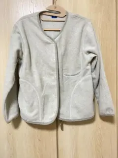フリースジャケット クリーム色 ボタン付き
