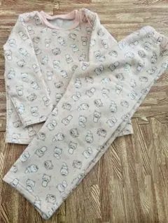 ネコ柄　長袖パジャマ　120