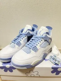 新品 NIKE WMNS エアジョーダン4 