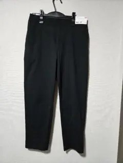 UNIQLO ウルトラストレッチアクティブテーパードパンツ