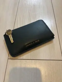 CHARLES & KEITH フラグメントケース