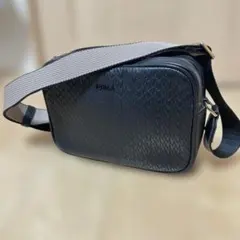 FURLA 編み込みデザイン リリー カメラバッグ ショルダーバッグ